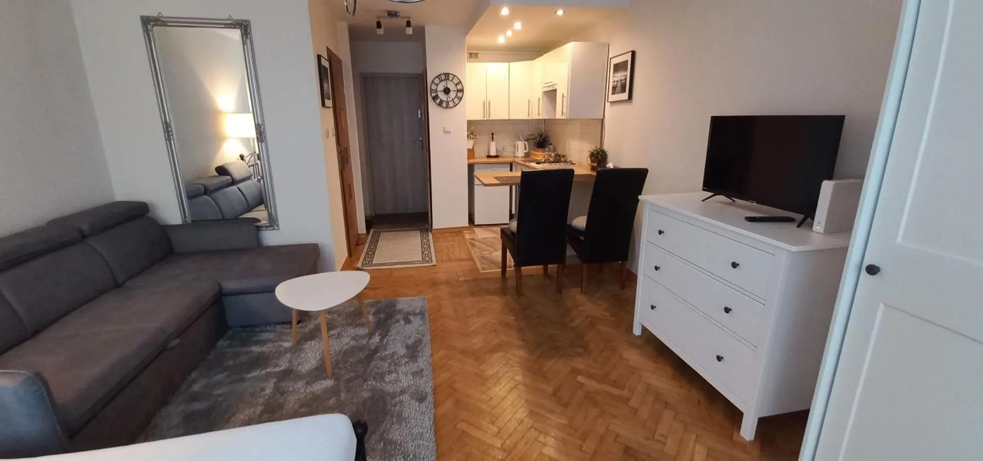 Warsaw Centrum Apartment Polonia